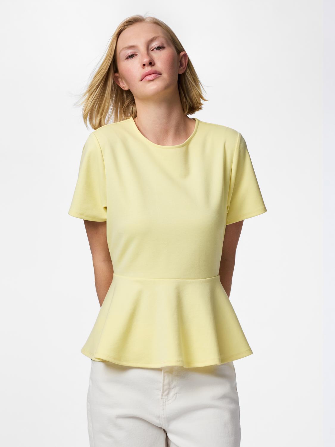 model_shot-front